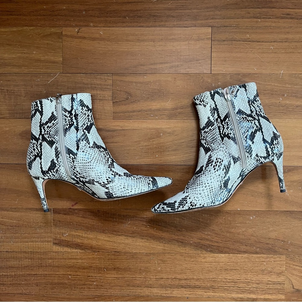 Schutz boots